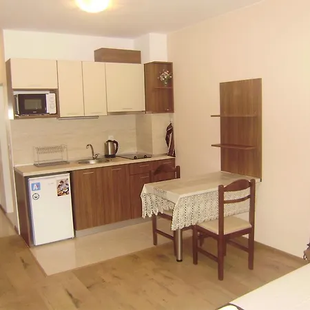 Vesi And Gery Apartman Pomorie