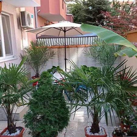 Apartman Vesi And Gery Pomorie