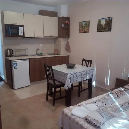 Vesi And Gery Apartamento Pomorie